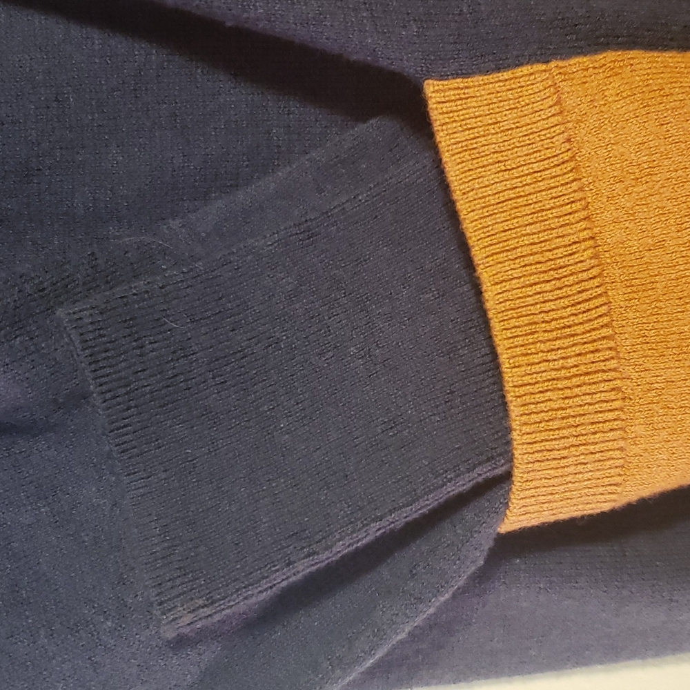Juicy Couture Cardigan - Picture 2 of 7